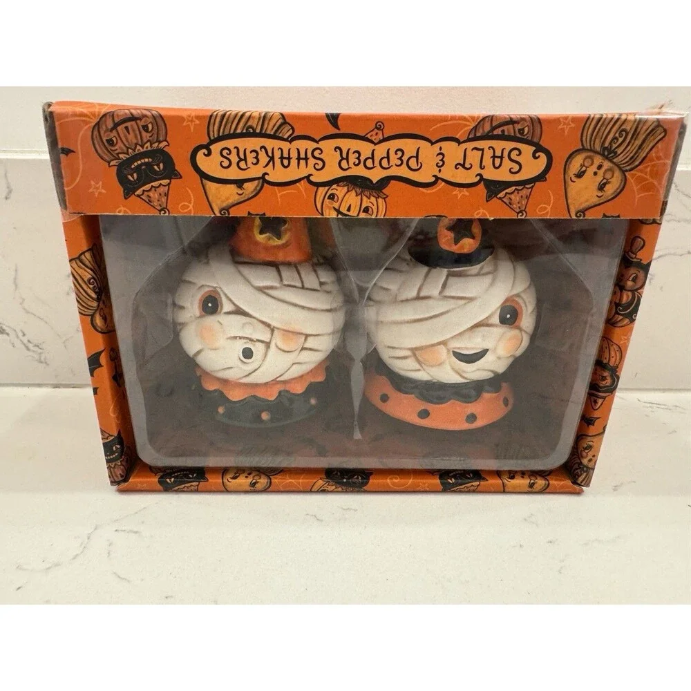 Johanna Parker Halloween Spooky Cute Mummy Couple Salt & Pepper Shakers NEW